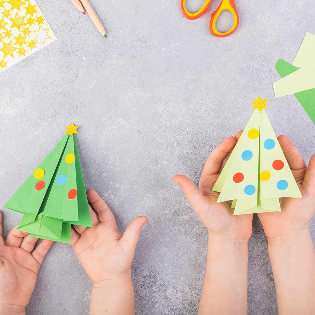 Taller Infantil "Crea tu árbol de Navidad"