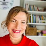 Charla Salud mental "Más allá de la mente: cuando el cuerpo sostiene lo que sentimos" Amalia Díaz
